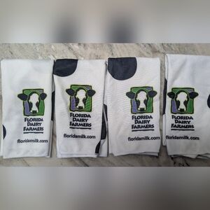 Florida Dairy Farmers White and Black cooling Towels